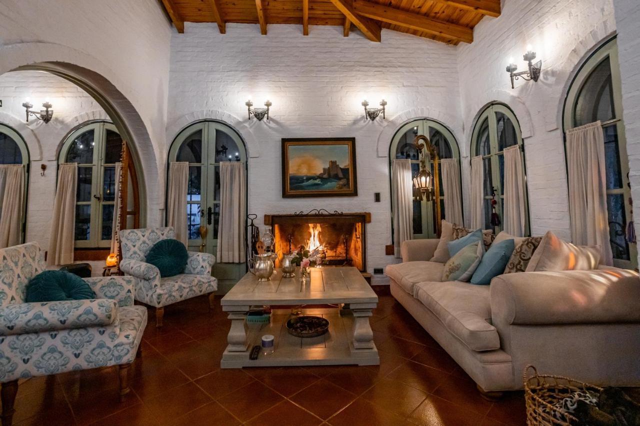 Hotel Casona La Chiquita à Chacras de Coria Extérieur photo